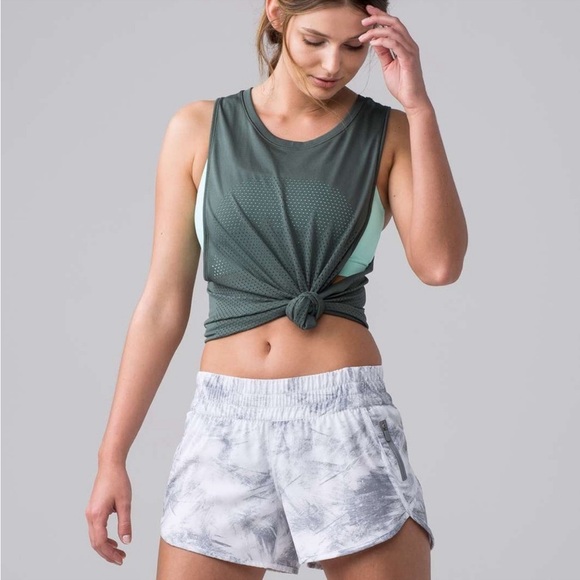 lululemon athletica Pants - lululemon athletica “Tracker Short V 4”, Size 6